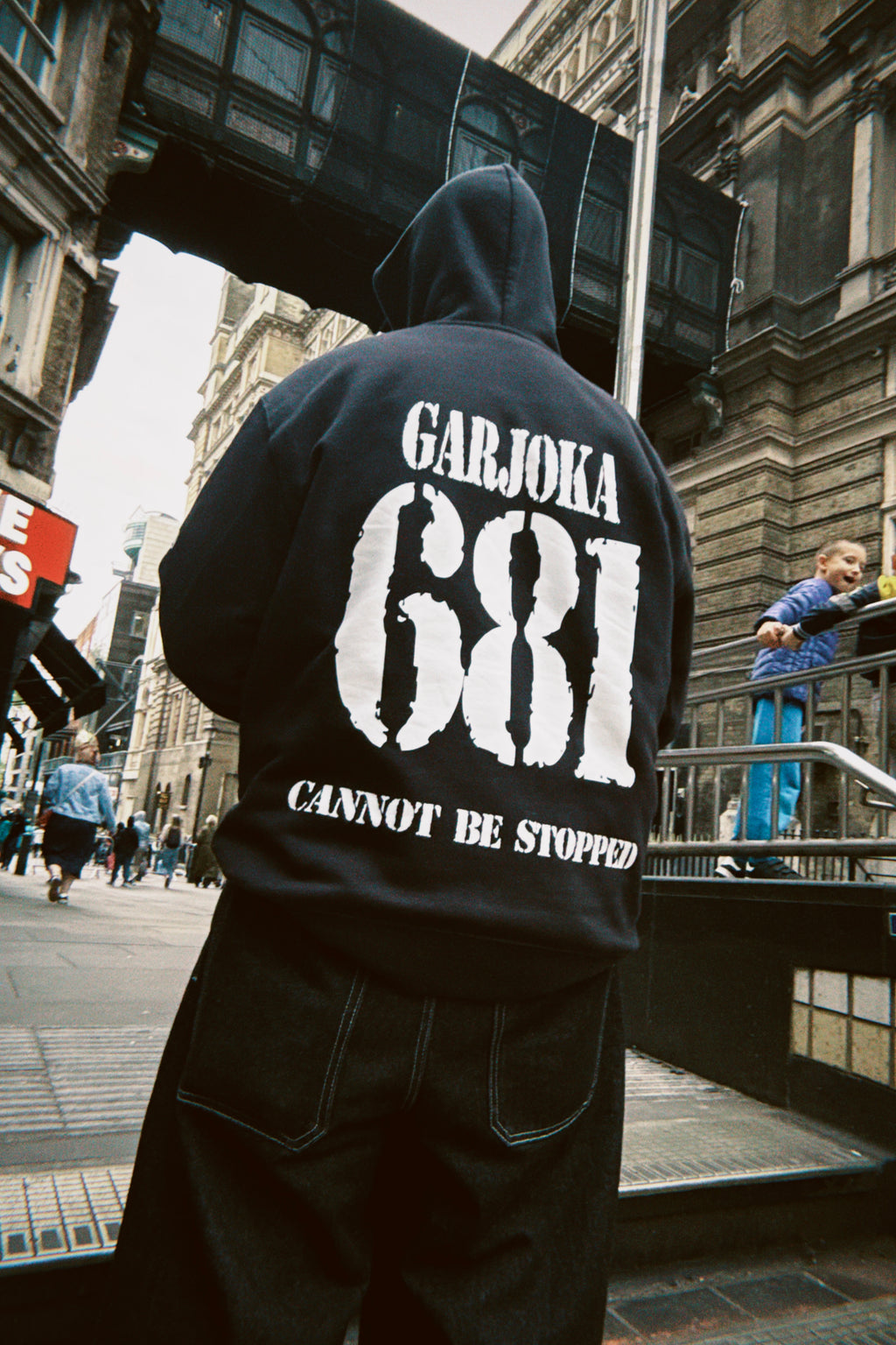 GARJOKA x THRIV3 Хууди [Черно]