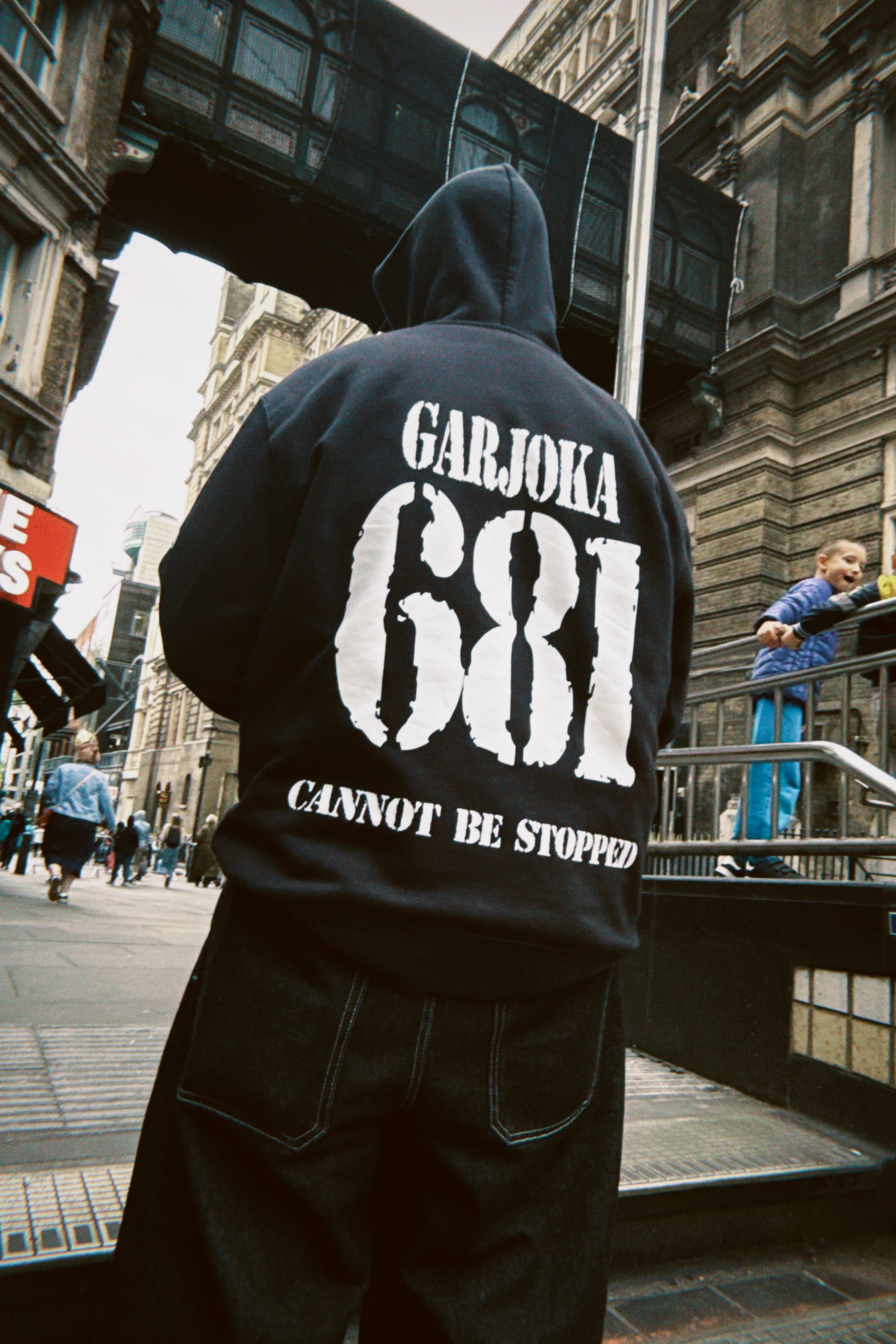 GARJOKA x THRIV3 Хууди [Черно]
